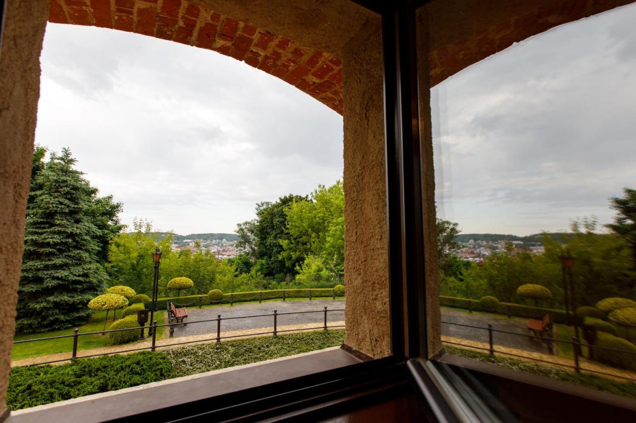 Citadel Gastro Boutique Hotel Lviv Kültér fotó